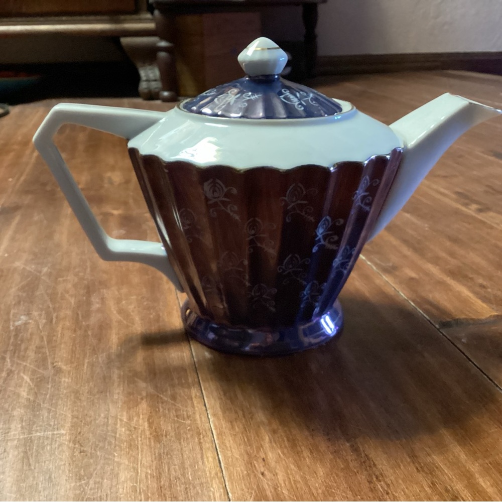 VINTAGE NORLEANS CUTE TEAPOT